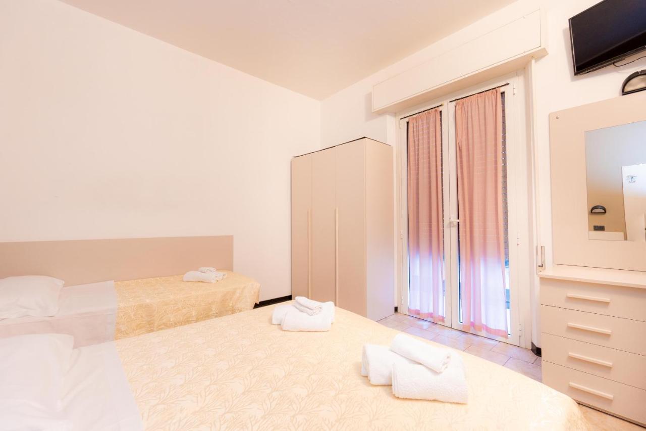 Hotel Galileo Римини Экстерьер фото