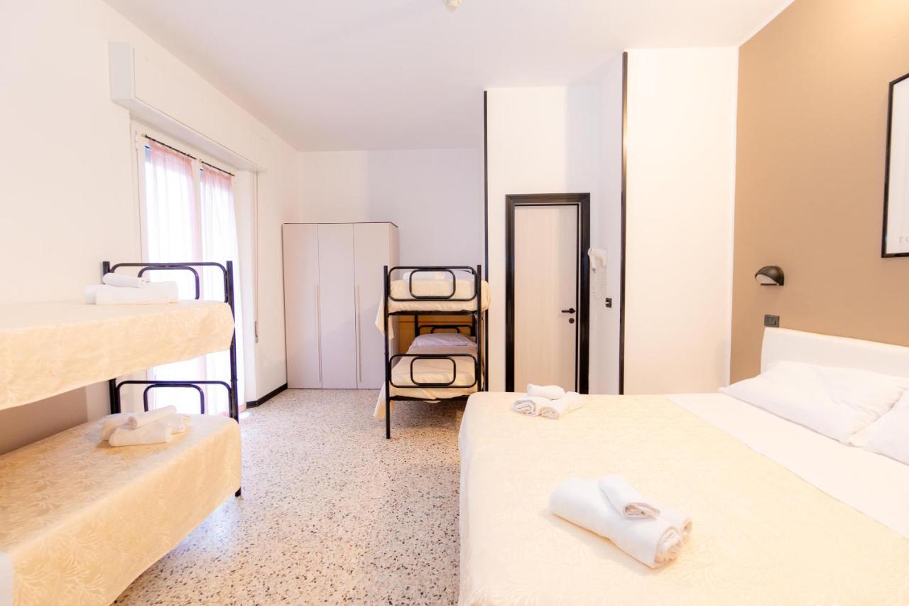 Hotel Galileo Римини Экстерьер фото