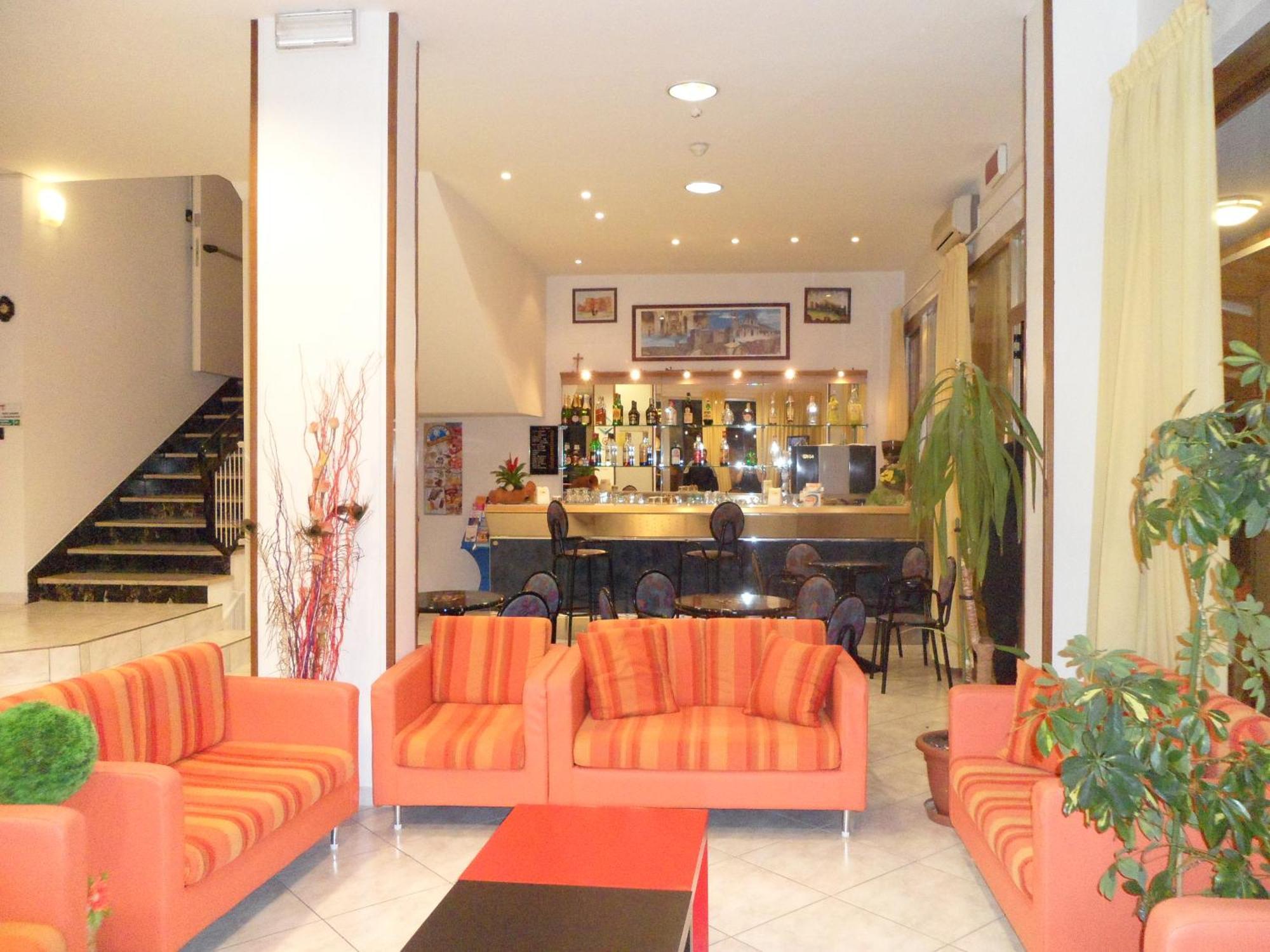 Hotel Galileo Римини Экстерьер фото
